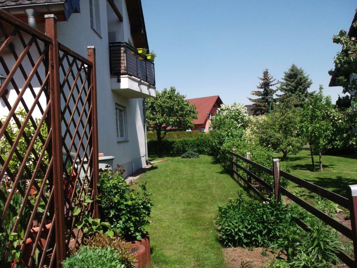 Haus Am Wald Lägenhet Guhrow Exteriör bild